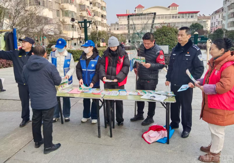 多方聯(lián)動(dòng)護(hù)平安 文明養(yǎng)犬入民心